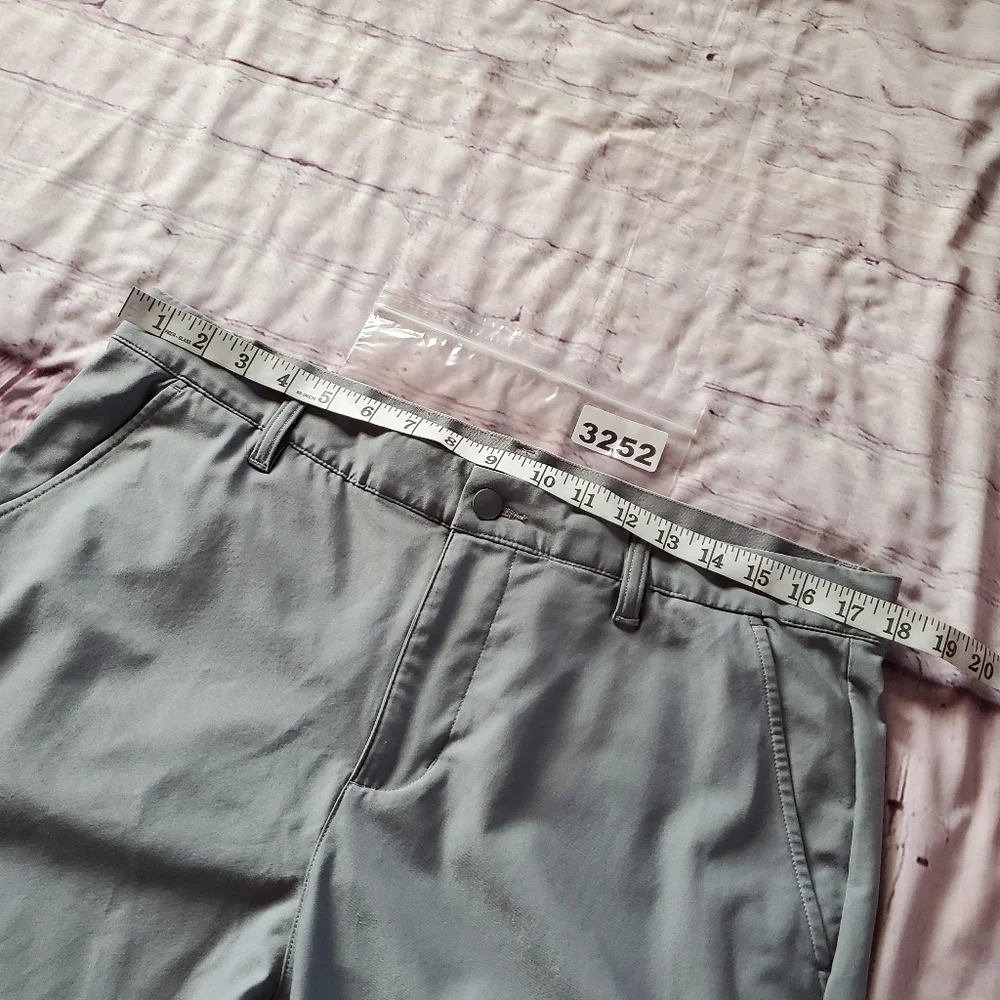 Adidas Golf Pants Tapered-Leg Gray 4 Way Stretch UPF Water Repellant Size 34x30